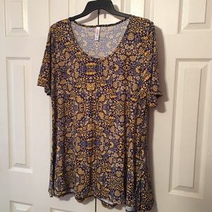LuLaRoe Perfect Tee:  3x